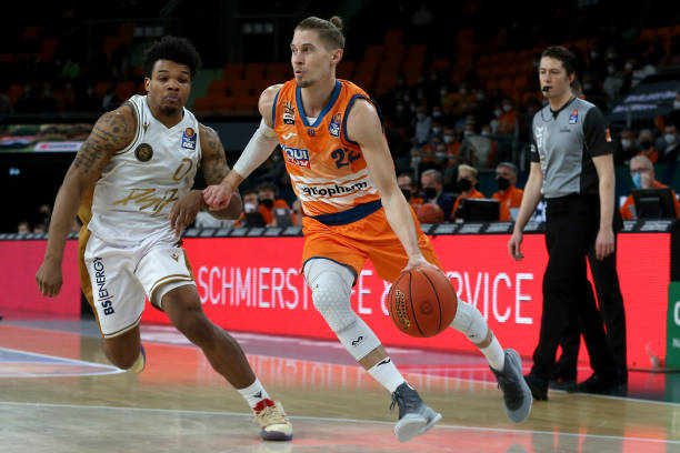 中国队凭借 中国队凭借