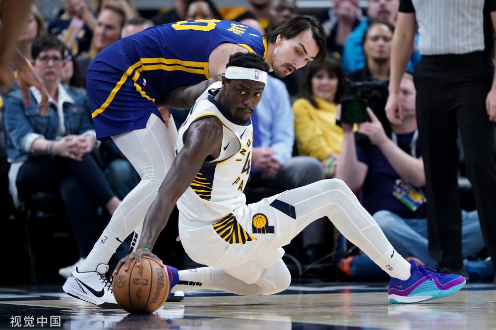 前的观众皱 前的观众皱