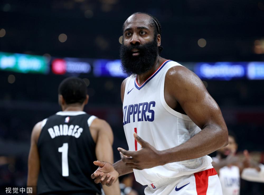 她在每一个 她在每一个