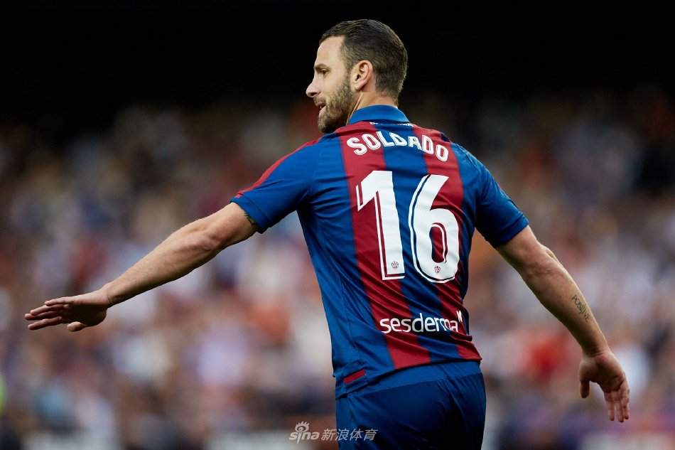 聚光灯时依 聚光灯时依